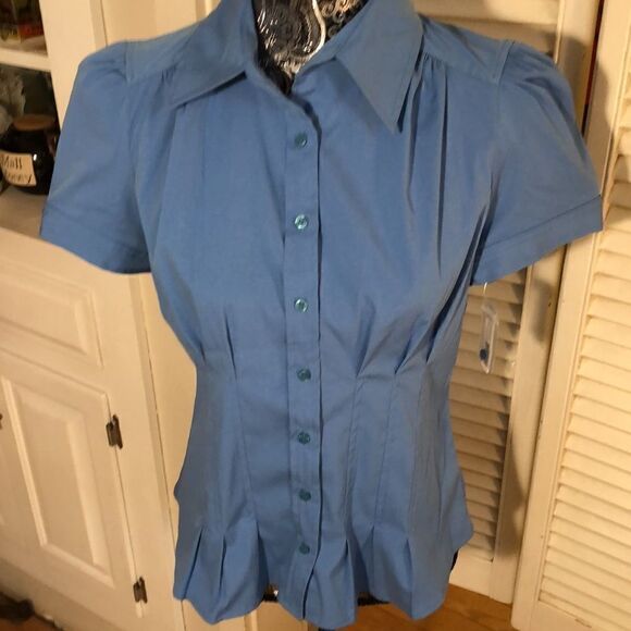 NWT Peplum Stretch Blouse with Puff Sleeves in Fantasy Blue by Apt 9 Petite - Picture 4 of 17